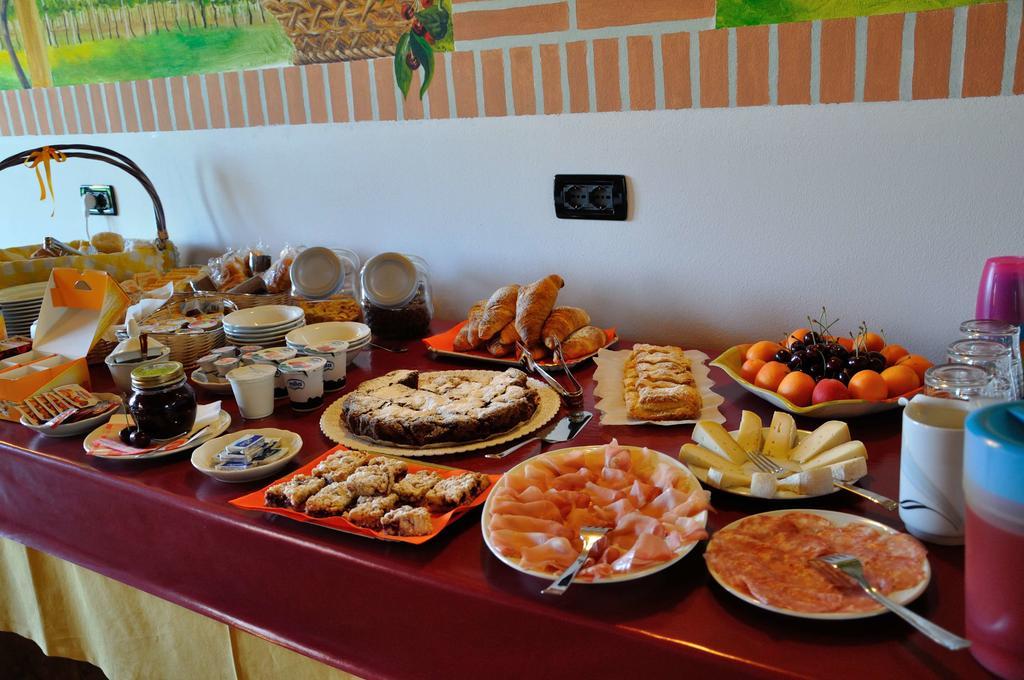 Agriturismo Ai Ciliegi 巴多利诺 外观 照片